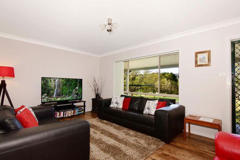 Valley Haven - 3 Bedrooms Close To The Village! - Accommodation Redcliffe 3