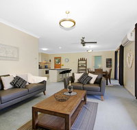 Valley View Townhouse - on the RAIL TRAIL - Accommodation Redcliffe