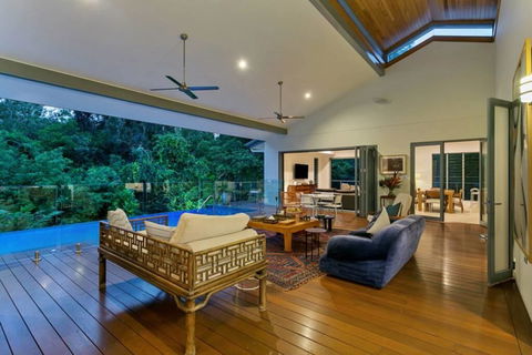 Veldree Palm Cove Rainforest Views,Privacy,Close To The Beach And Restaurants - Accommodation Redcliffe 0