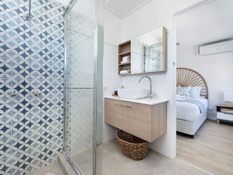 Ventura Beach Motel - 1 Bedroom - Accommodation Redcliffe 3