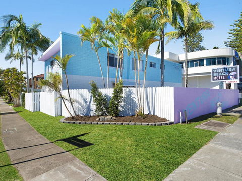 Ventura Beach Motel - 1 Bedroom - Accommodation Redcliffe 1