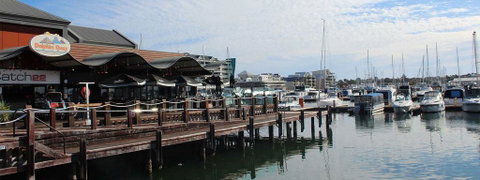 Venetian Canal 1 Bedroom Apartment - Accommodation Redcliffe 1