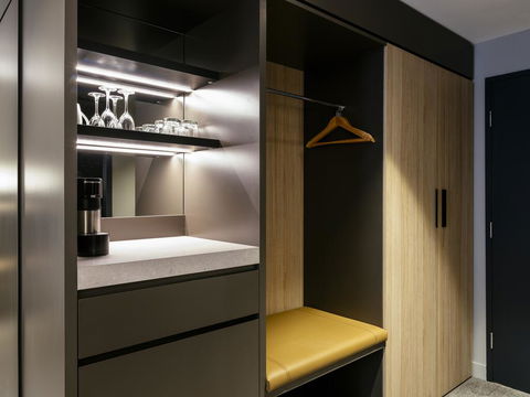 Vibe Hotel Hobart - Accommodation Redcliffe 2