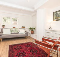 Vibrant Oversized Studio in Leafy Balgowlah - Accommodation Redcliffe