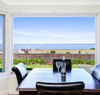 Victor Harbor Beachfront Bliss  WiFi - Accommodation Redcliffe