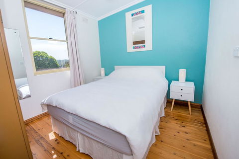 Victor Parade, Unit 3/2 - Accommodation Redcliffe 2