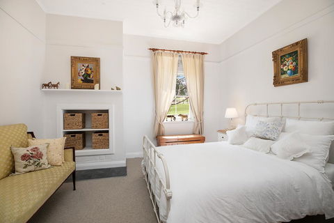 Victoria Cottage - Accommodation Redcliffe 1