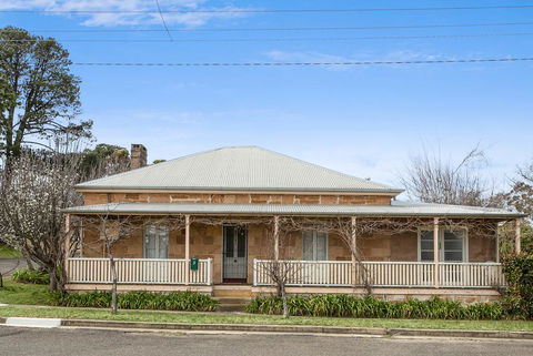 Victoria Cottage - Accommodation Redcliffe 0