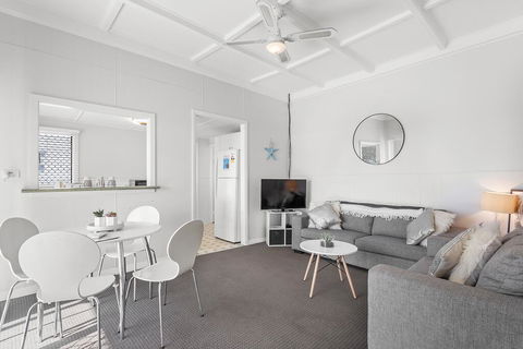 Victoria Parade, 29A - Accommodation Redcliffe 1