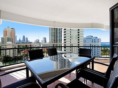 Victoria Square 2 Bed Ocean View Broadbeach - Accommodation Redcliffe 1