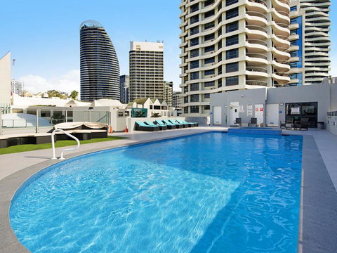 Victoria Square 2 Bed Ocean View Broadbeach - Accommodation Redcliffe 3