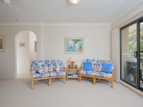 Victory Court, Unit 3/3 Columbia Close - Accommodation Redcliffe 2