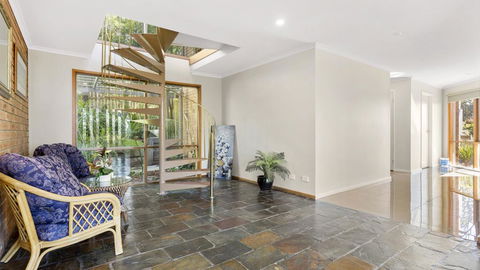VIEWS AT MCCRAE..... - Accommodation Redcliffe 3