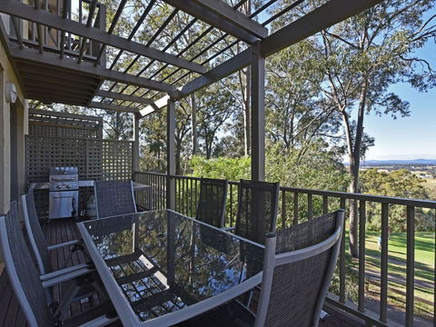 Villa 2br 540 Greenview Resort Condo Located Within Cypress Lakes Resort Nothing Is More Central - Accommodation Redcliffe 1