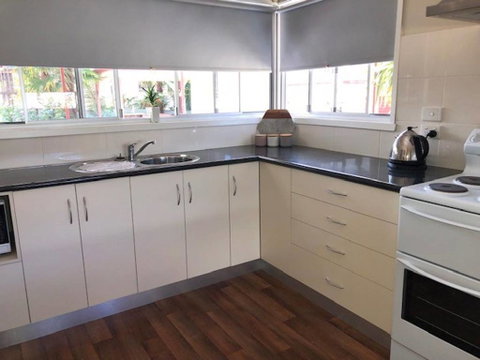 Villa Asolana - Accommodation Redcliffe 1
