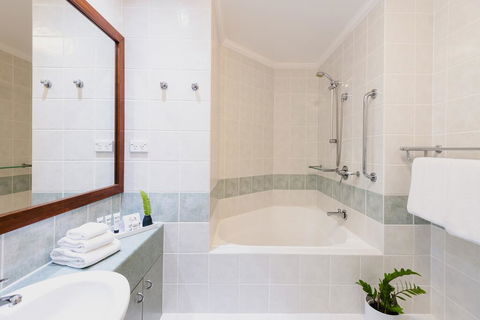 Villa Beach Palm Cove - Accommodation Redcliffe 3