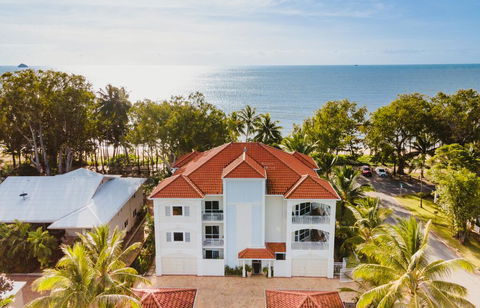 Villa Beach Palm Cove - Accommodation Redcliffe 0
