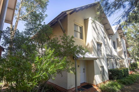 Villa Boronia - Accommodation Redcliffe 0