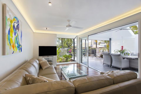Villa Elkhorn Noosa - Accommodation Redcliffe 2