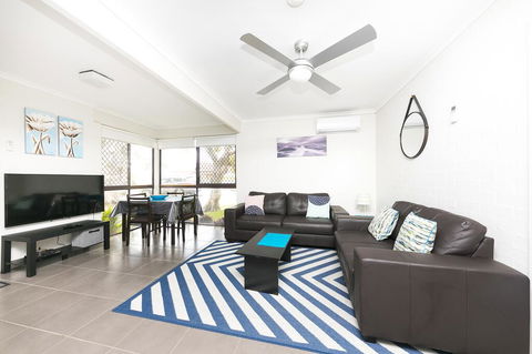 Villa Forster - 1/14-16 Robert Street, Forster - Accommodation Redcliffe 1