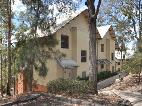 Villa Joie De Vie Located Within Cypress Lakes - Accommodation Redcliffe 2