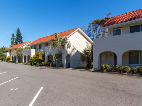 Villa Manyana 09 - Accommodation Redcliffe 0