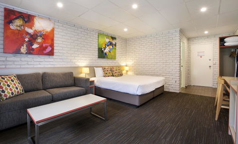 Villa Noosa Hotel - Accommodation Redcliffe 3