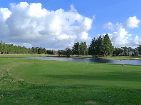 Villa On The Green - Accommodation Redcliffe 3