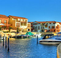 Villa Port Grimaud on Bouvard Island - Accommodation Redcliffe