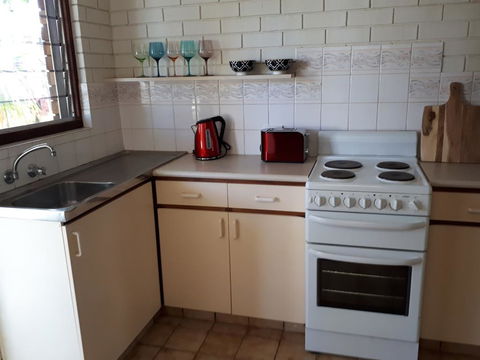 Villa Seven - Accommodation Redcliffe 3
