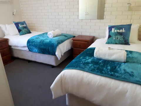 Villa Seven - Accommodation Redcliffe 2