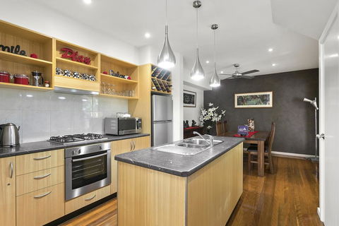 Villa Sorelle - Accommodation Redcliffe 0