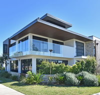 Villa Sorrento Waterside at Trinity Point - Accommodation Redcliffe