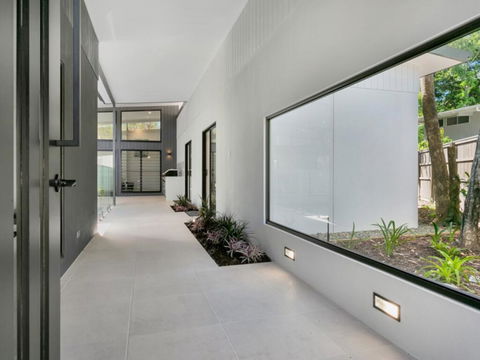 Villa Tiino - Clifton Beach - Accommodation Redcliffe 3