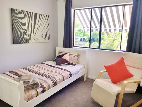 Villa Via Veneto - Accommodation Redcliffe 2