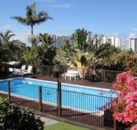 Villa with Views  Pool - Accommodation Redcliffe