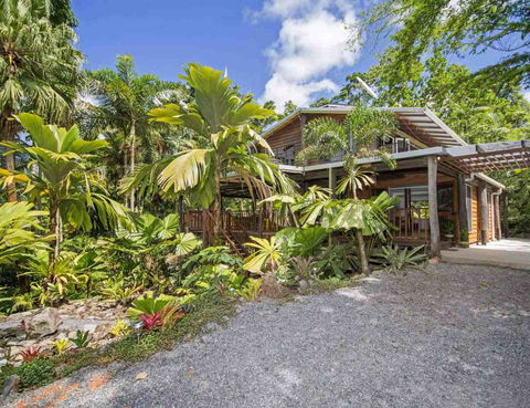 Villa Zena - Accommodation Redcliffe 0
