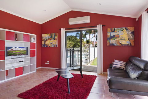 Village Drive 31 Ulladulla - Accommodation Redcliffe 1
