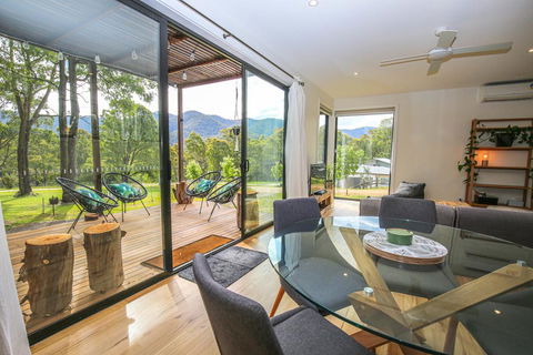 Ville Views - Accommodation Redcliffe 0