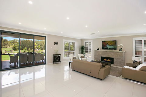 Vin De Vie - Accommodation Redcliffe 2