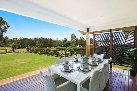 Vin De Vie - Accommodation Redcliffe 0