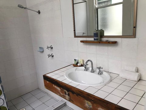 Vine Valley Inn - Accommodation Redcliffe 2