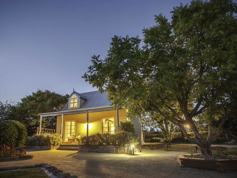 Vineyard Cottages - Accommodation Redcliffe 0