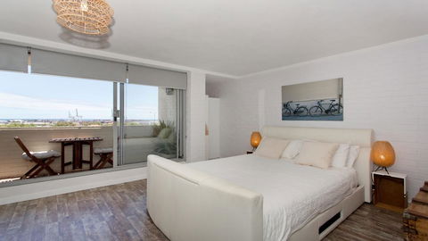 Vista Fremantle - Apartment With A View - Accommodation Redcliffe 1
