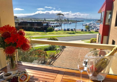 Vista Marina Penthouse #6 - Accommodation Redcliffe 0