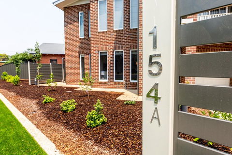 Wagga Apartments #1 - Accommodation Redcliffe 1