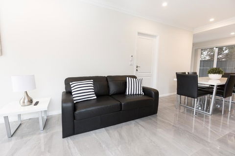 Wagga Apartments #2 - Accommodation Redcliffe 1