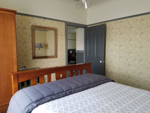 Wagga Wagga Country Cottages - Accommodation Redcliffe 1