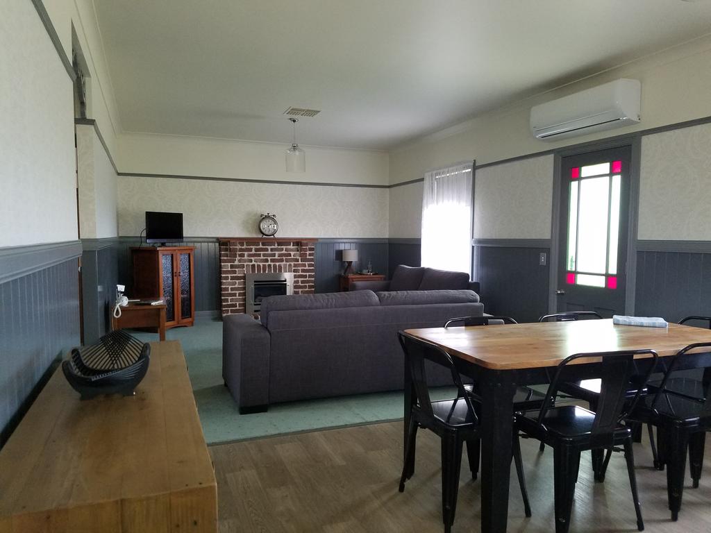 Wallacetown NSW Accommodation Redcliffe