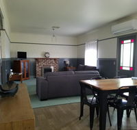 Wagga Wagga Country Cottages - Accommodation Redcliffe